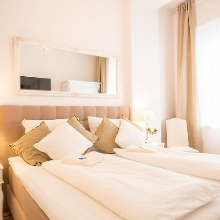 Fritz By Rockchair Apartments L Superhost Status L 3 Bedrooms Boxspringbeds 2 Bathrooms 2 Kitchen - Cozy Family & Business Flair Welcomes You! Berlin Eksteriør bilde