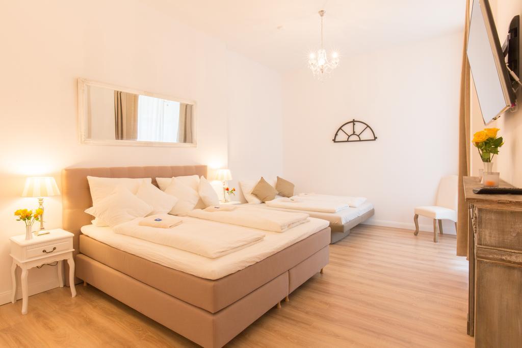 Fritz By Rockchair Apartments L Superhost Status L 3 Bedrooms Boxspringbeds 2 Bathrooms 2 Kitchen - Cozy Family & Business Flair Welcomes You! Berlin Eksteriør bilde