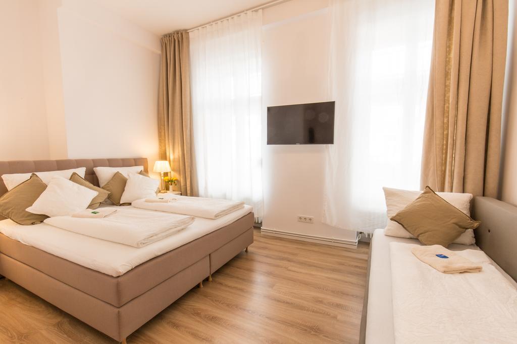 Fritz By Rockchair Apartments L Superhost Status L 3 Bedrooms Boxspringbeds 2 Bathrooms 2 Kitchen - Cozy Family & Business Flair Welcomes You! Berlin Eksteriør bilde