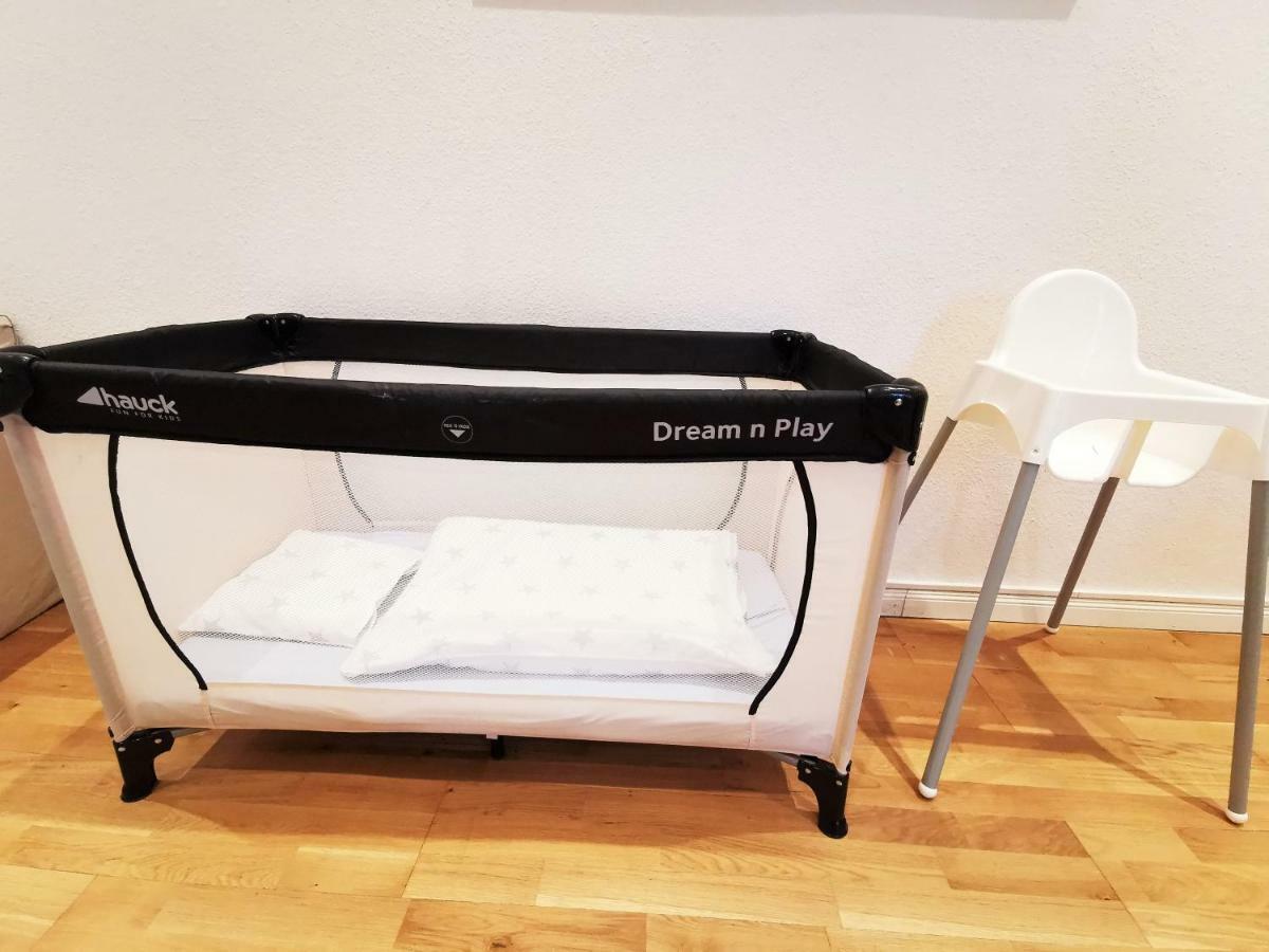 Fritz By Rockchair Apartments L Superhost Status L 3 Bedrooms Boxspringbeds 2 Bathrooms 2 Kitchen - Cozy Family & Business Flair Welcomes You! Berlin Eksteriør bilde